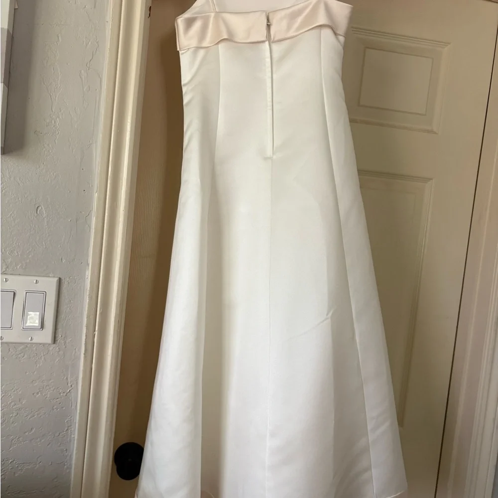 David's Bridal Cream Formal Flower Girl/Jr Bridesmaid Dress - Picture 4 of 4